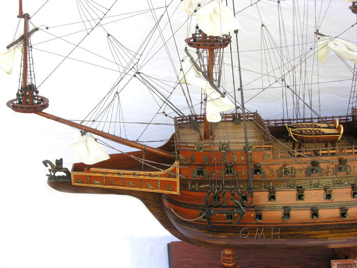 Sovereign of the Seas XXL - 7.5 Ft