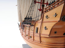 Load image into Gallery viewer, Santa Maria