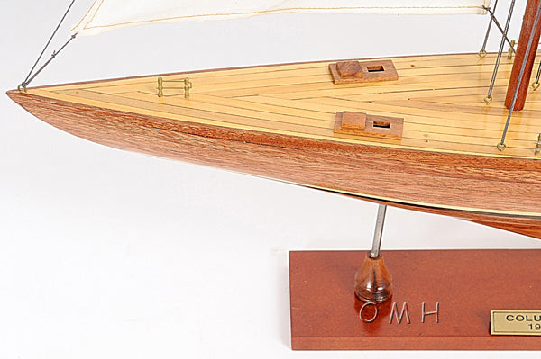 Columbia Yacht L