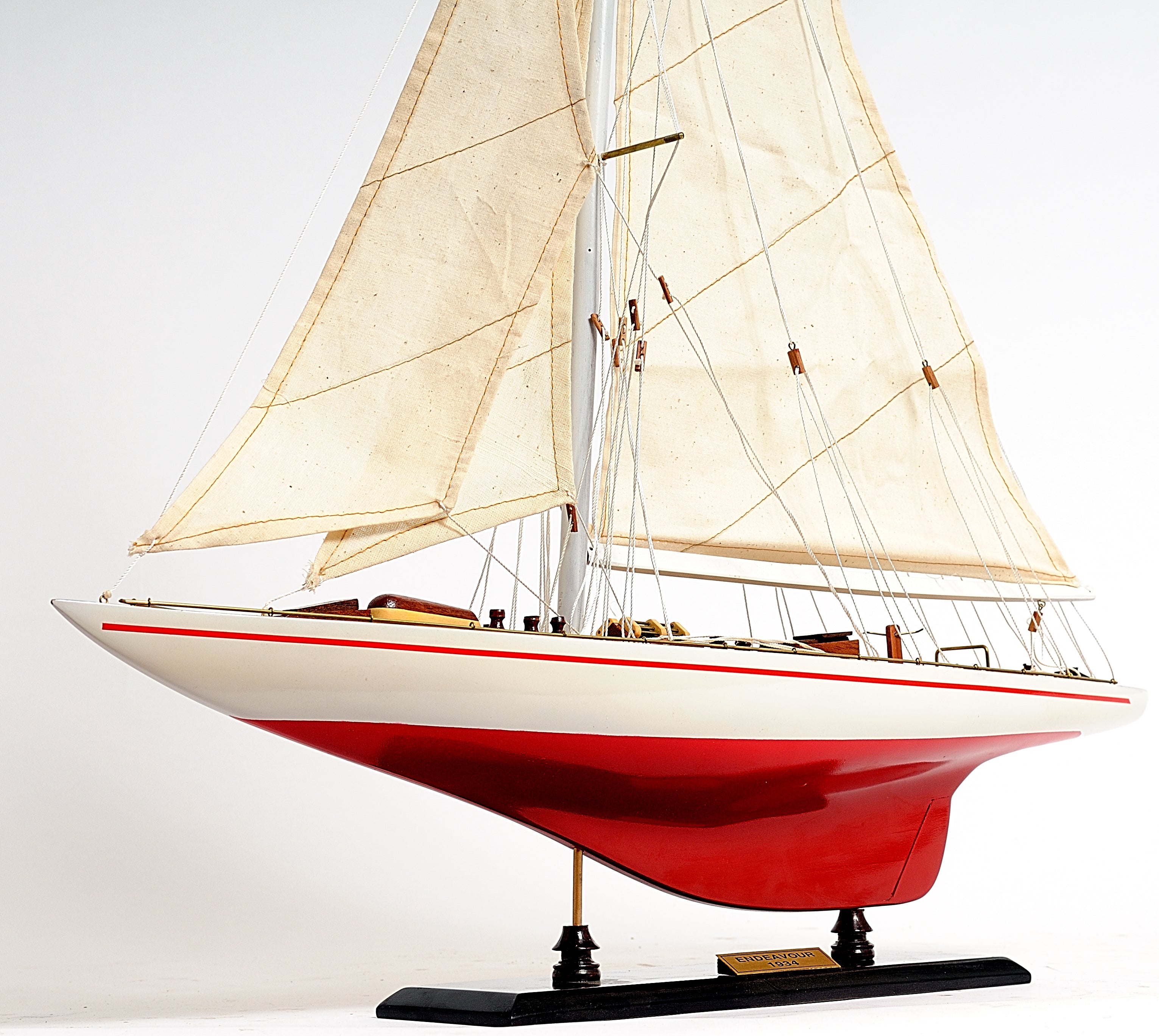 Endeavour Yacht Painted 24