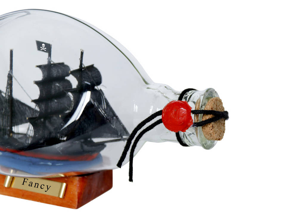 Henry Avery's Fancy Pirate Ship in a Glass Bottle 7