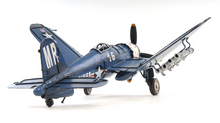 Load image into Gallery viewer, 1944 F4U Corsair 1:31