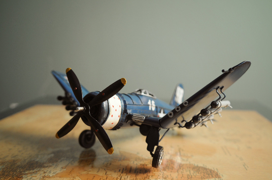 1944 F4U Corsair 1:31