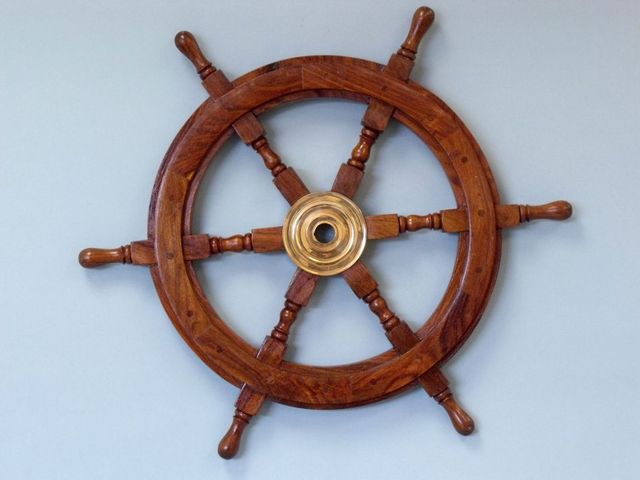 Deluxe Class Wood and Brass Decorative Ship Wheel 18"