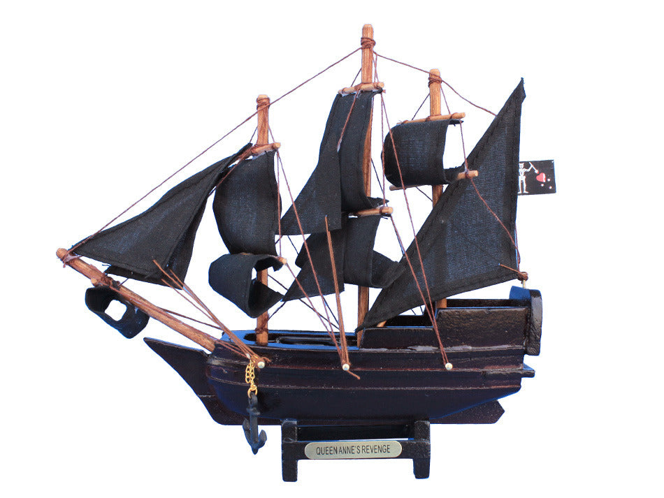 Wooden Blackbeard's Queen Anne's Revenge Model Pirate Ship 7