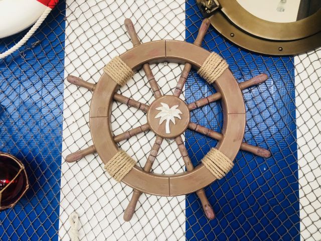 Rustic Wood Finish Decorative Ship Wheel with Palm Tree 18