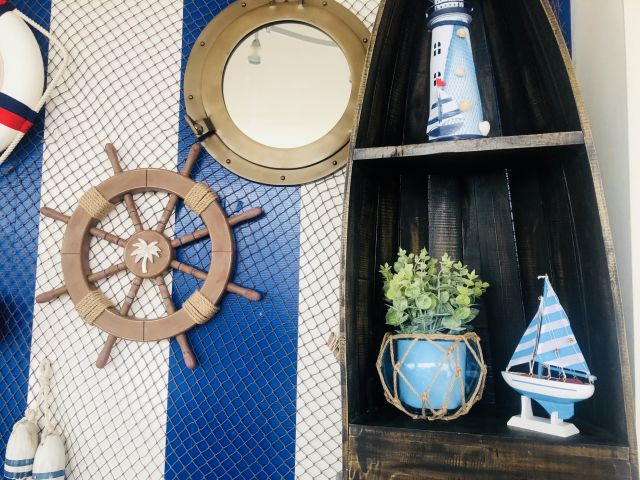Rustic Wood Finish Decorative Ship Wheel with Palm Tree 18