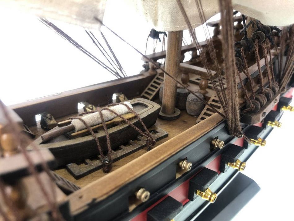 Wooden Blackbeard's Queen Anne's Revenge White Sails Limited Model Pirate Ship 26"