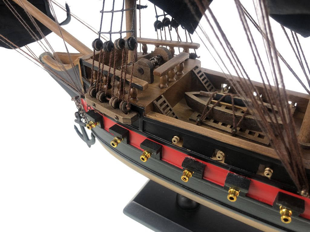 Wooden Blackbeard's Queen Anne's Revenge Black Sails Limited Model Pirate Ship 26"
