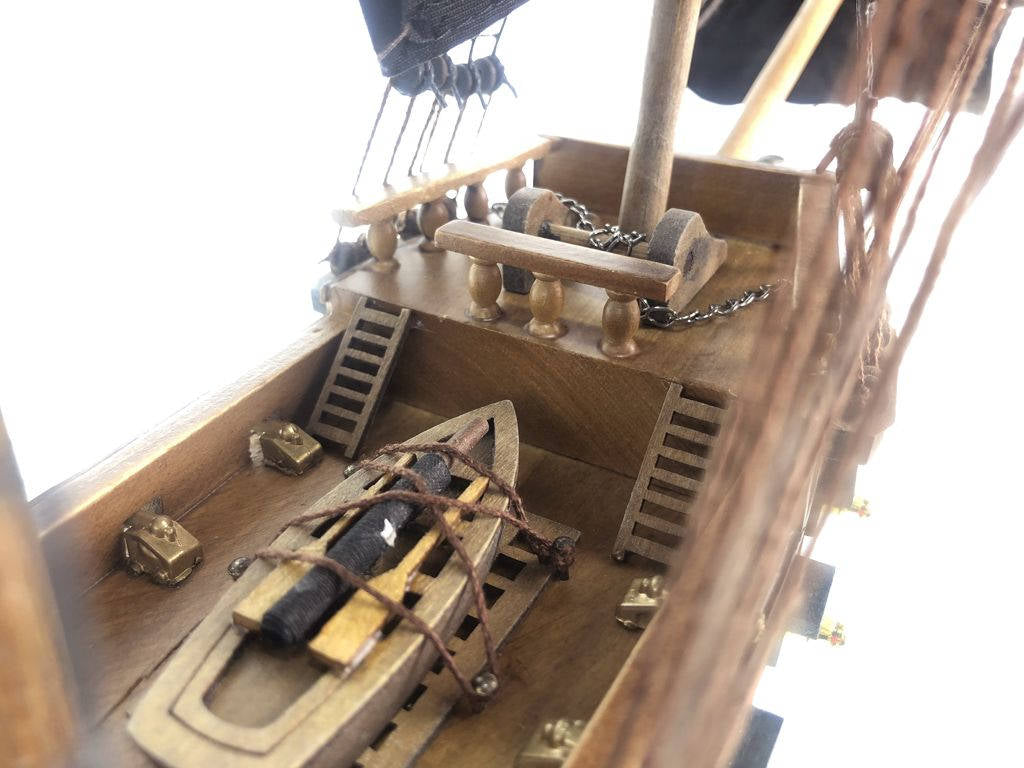 Wooden Blackbeard's Queen Anne's Revenge Black Sails Limited Model Pirate Ship 26"