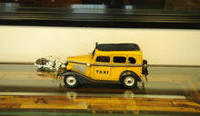 Load image into Gallery viewer, 1933 Checker Model T Taxi Cab